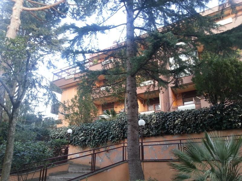 Appartamento via marcantonio colonna 58 