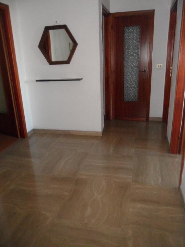 Appartamento via Tofane 92/7  - foto 2