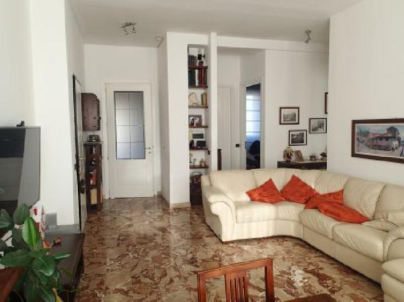 Appartamento Viale Gian Galeazzo 29  - foto 2