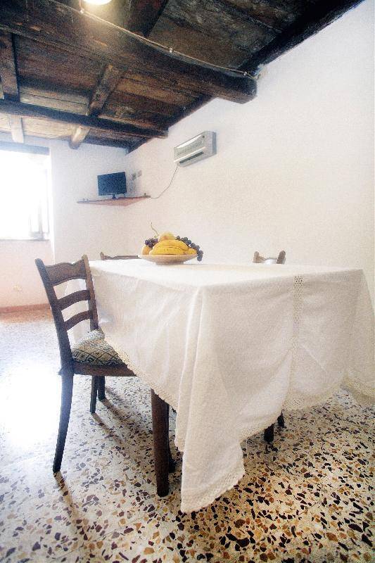 Appartamento Via della Fonte, 3  - foto 6