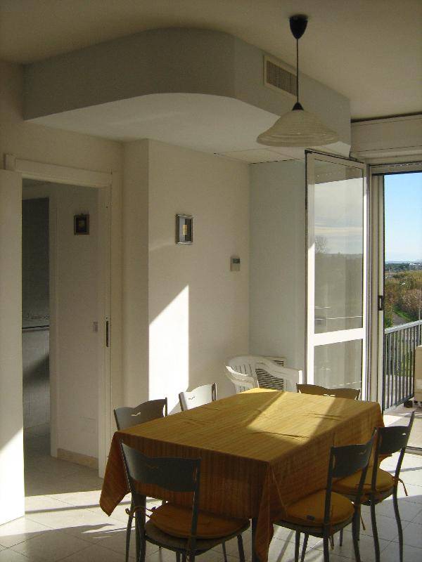 Appartamento via dei tulipani 109  - foto 3