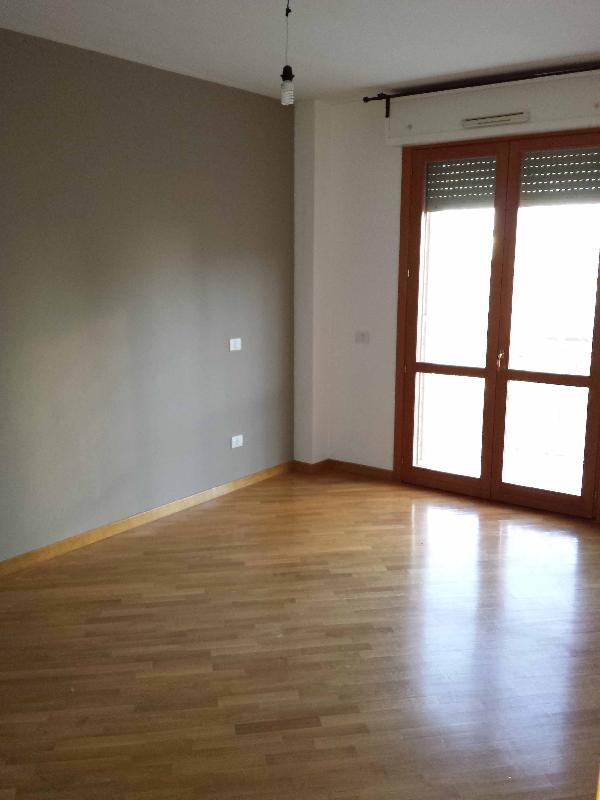 Appartamento Viale Avignone  - foto 4