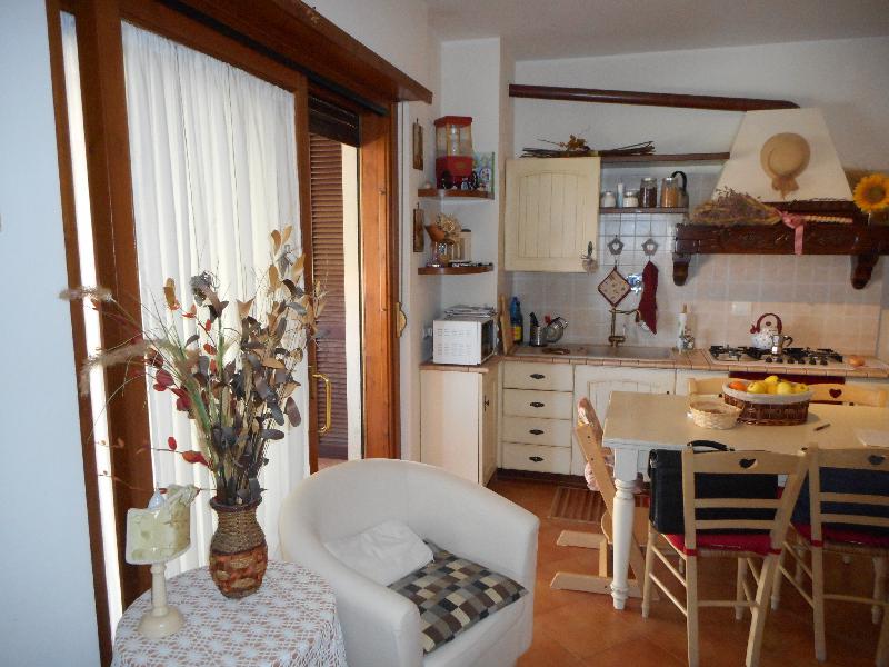 Appartamento VIA FERDINANADO FUGA PALIDORO  - foto 4