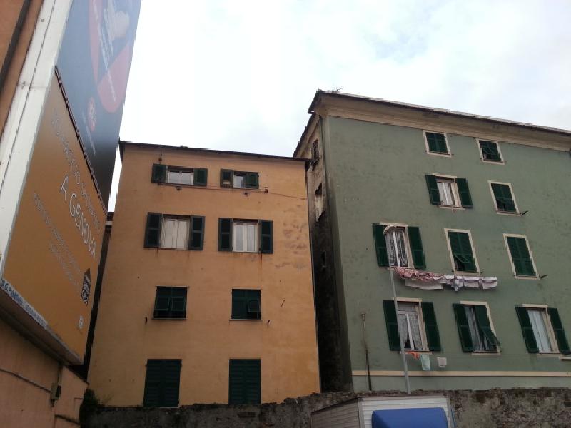 Appartamento piazza Nicolò Barabino  loading=