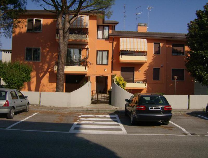 Appartamento Mira (VE), via Tiziano Vecellio, 18  loading=
