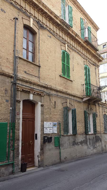 In camera doppia VIA NICOLA DA GUARDIAGRELE N.13  - foto 2