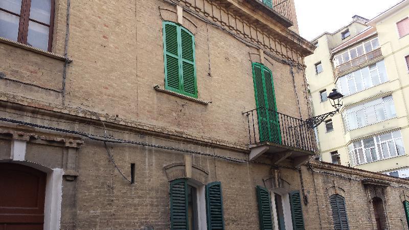 In camera doppia VIA NICOLA DA GUARDIAGRELE N.13  - foto 3