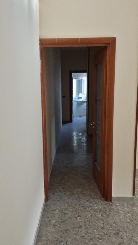 Appartamento c.so umberto 1°. 542  - foto 2