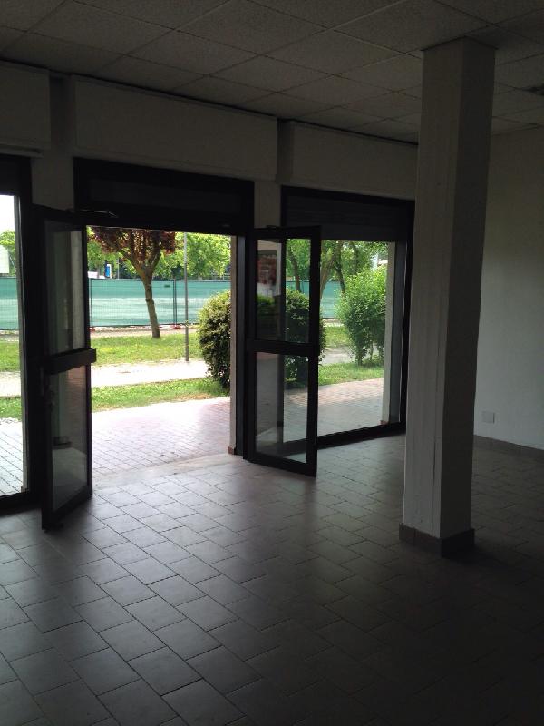 Locale commerciale Via Carducci, 20  - foto 4