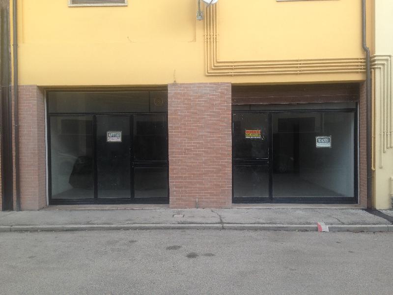 Locale commerciale Via Stati Uniti 18 