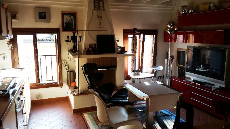 Appartamento via Masone  loading=