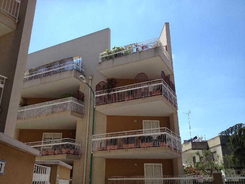 Attico - Mansarda Via Madre Teresa di Calcutta,1, Bitetto