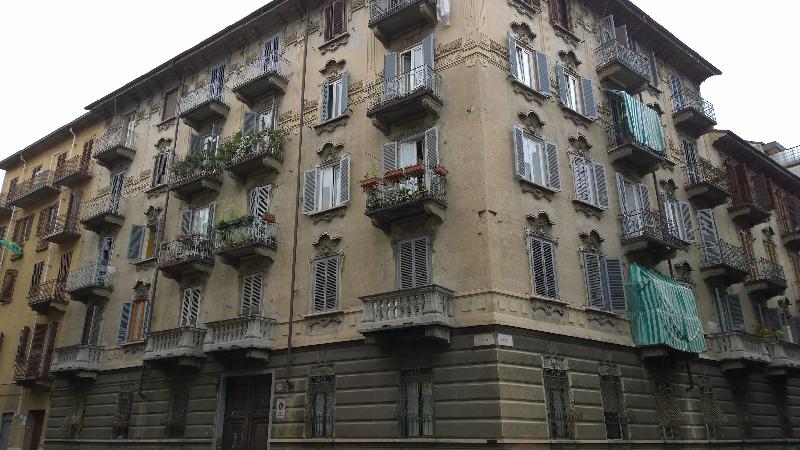 Appartamento in Vendita a Torino via cesana 38