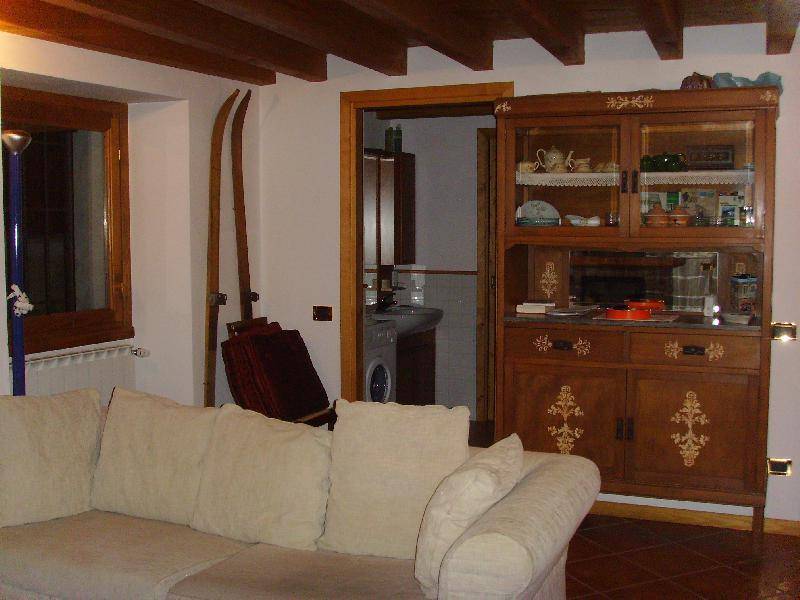 Appartamento via Castello 57  - foto 2