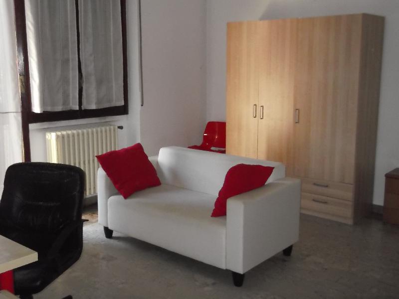 Appartamento via Comacchio  - foto 2