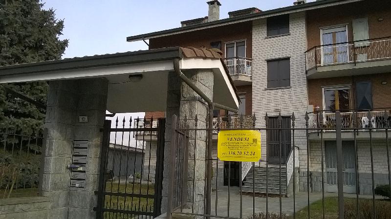 Appartamento via Ellena 10  loading=