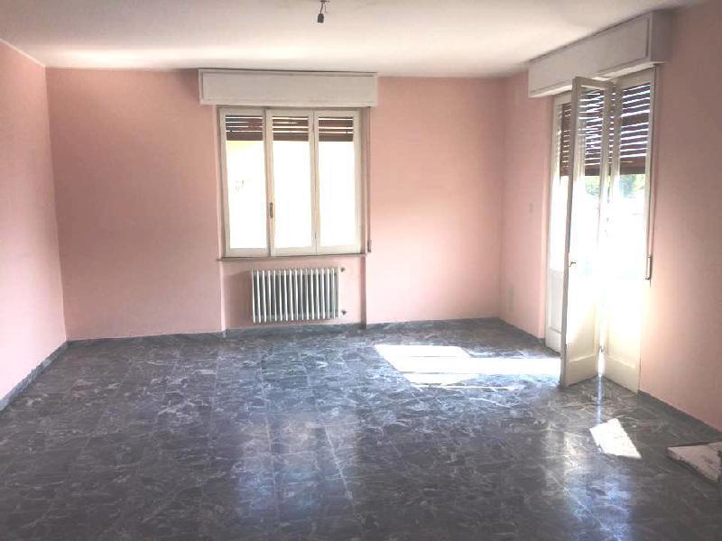 Appartamento viale europa 96  loading=