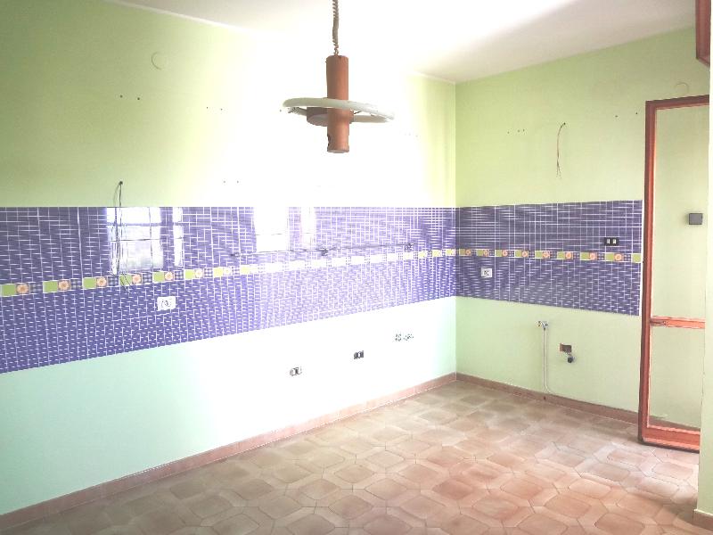 Appartamento Via Vittime del Lavoro  - foto 2