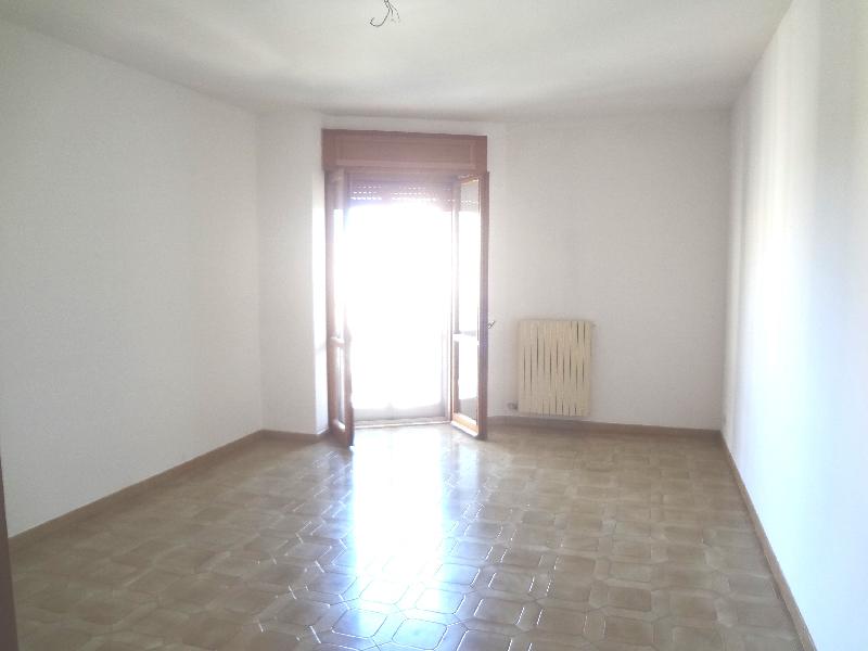 Appartamento Via Vittime del Lavoro  - foto 3