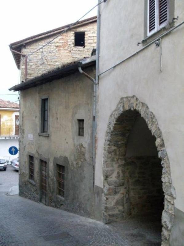 Palazzo - Stabile via IV novembre ang. via garibaldi  - foto 4