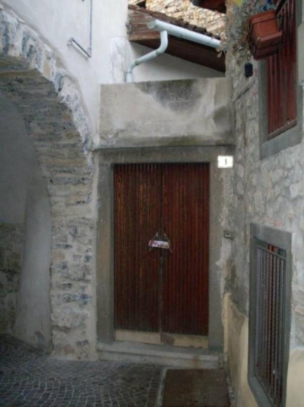 Palazzo - Stabile via IV novembre ang. via garibaldi  - foto 6
