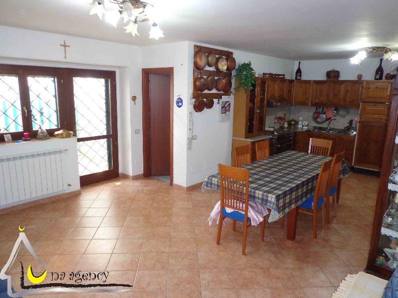 Villa Via Valentino Orsolino Cencelli  - foto 18
