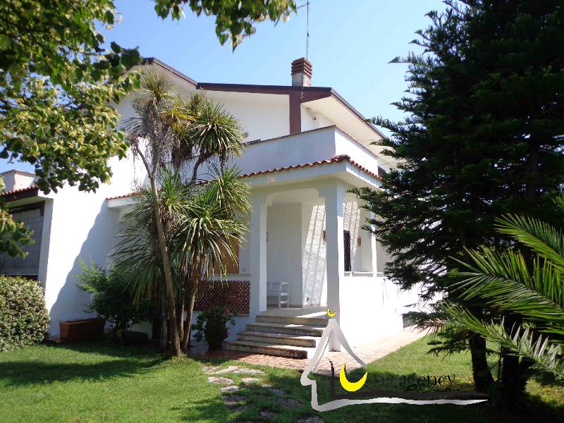Villa via dell’Aquilone 15 