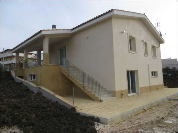 Casa indipendente TRAVERSA SERRAMENDOLA, Siracusa