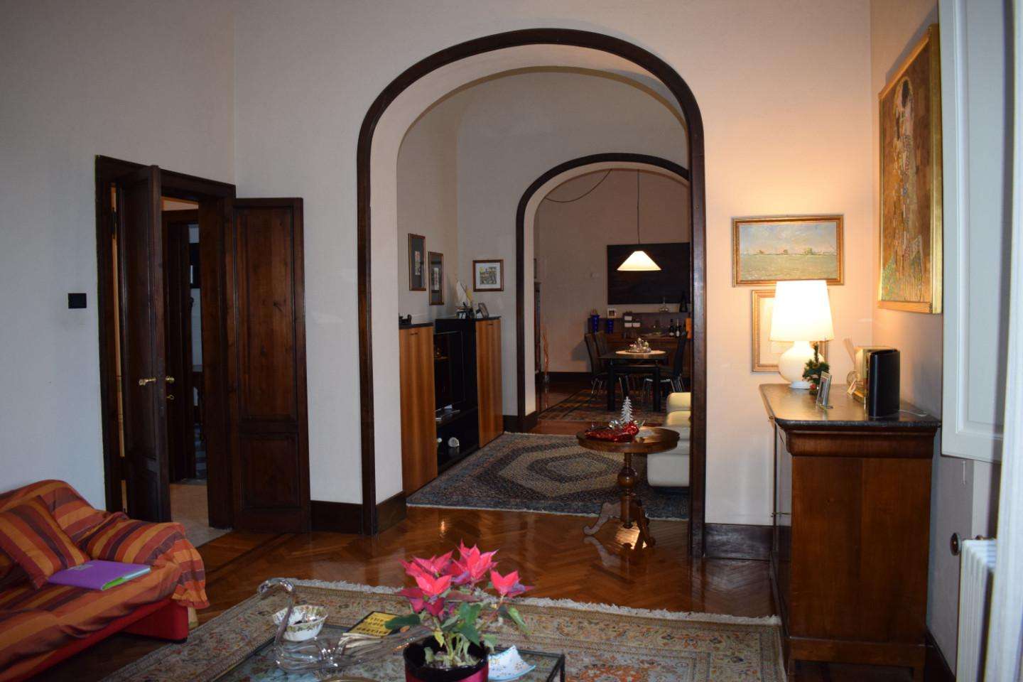 Villa in Vendita a Pisa Via Robertino Francardi,