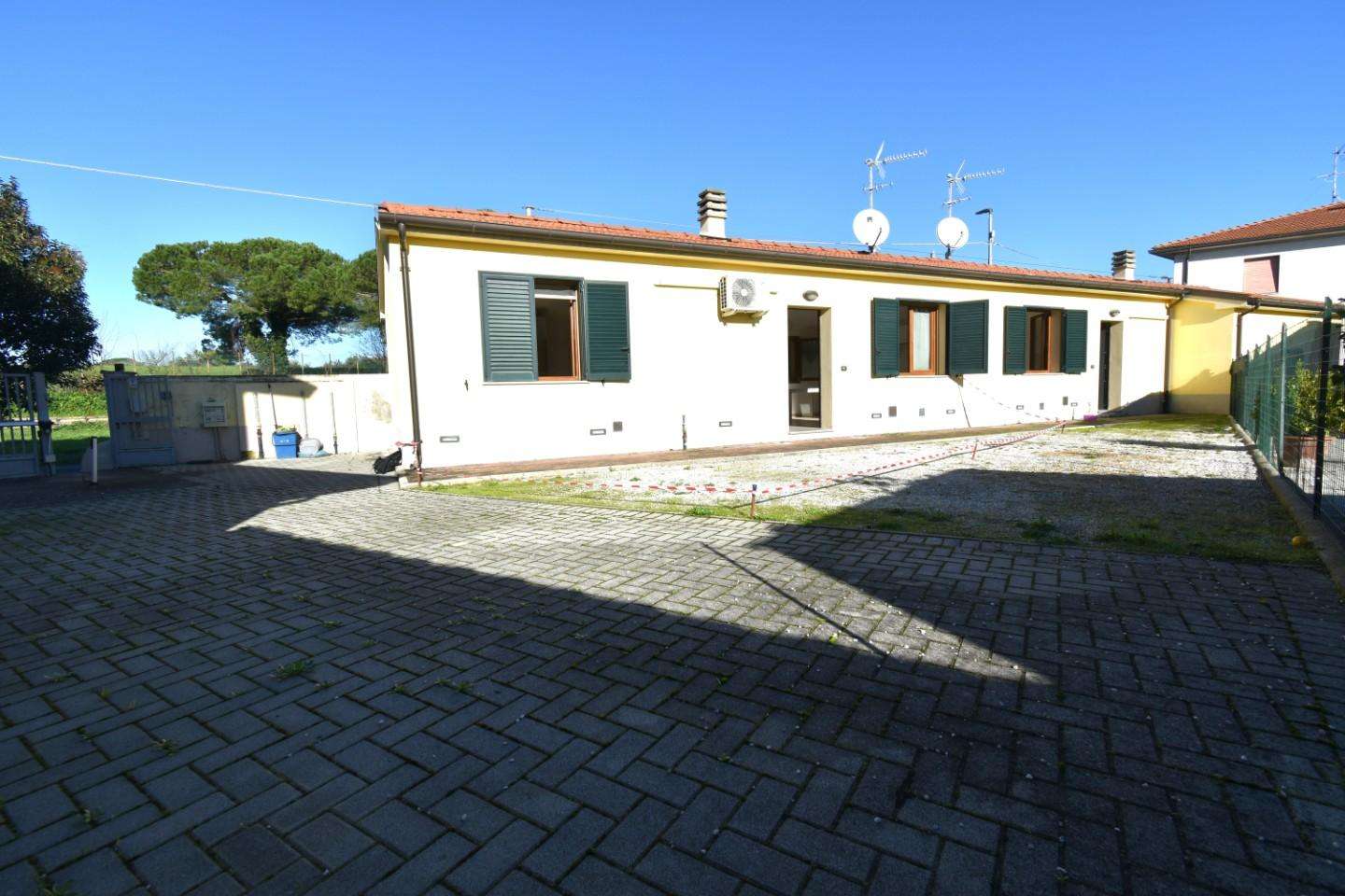 Casa Bi - Trifamiliare in Vendita a San Giuliano Terme Via Vecchializia, 56017
