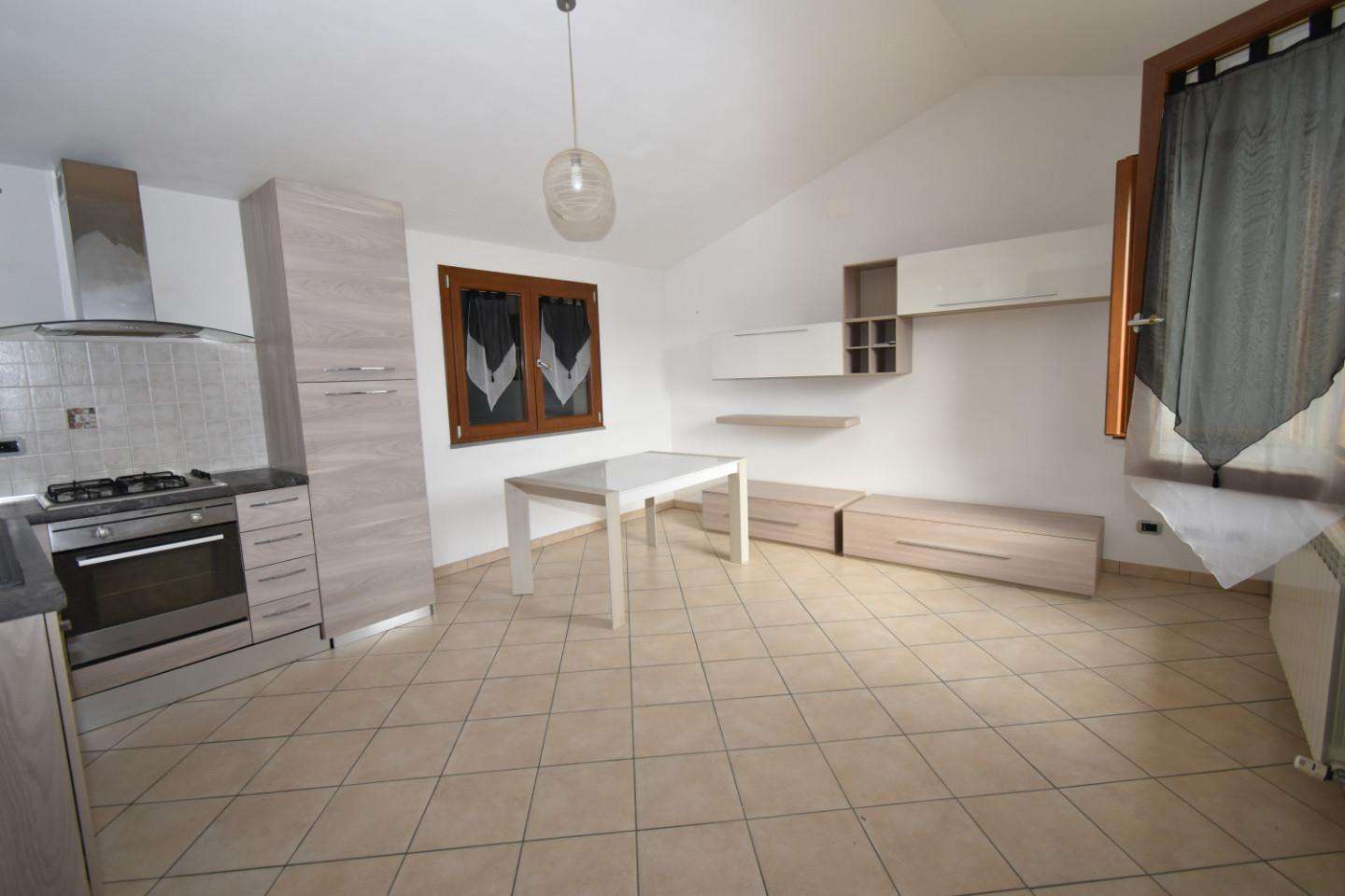 Casa Bi - Trifamiliare in Vendita a San Giuliano Terme Via Vecchializia, 27