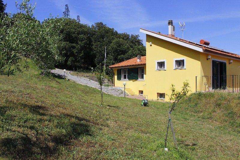 casa indipendente in vendita a Rosignano Marittimo in zona Gabbro