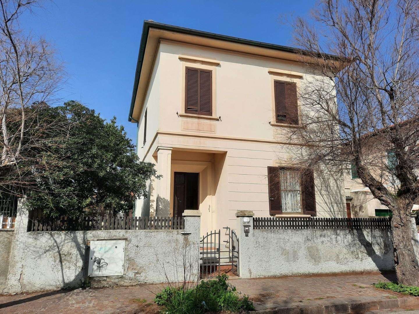Villa in Vendita a Rosignano Marittimo Via del Popolo,