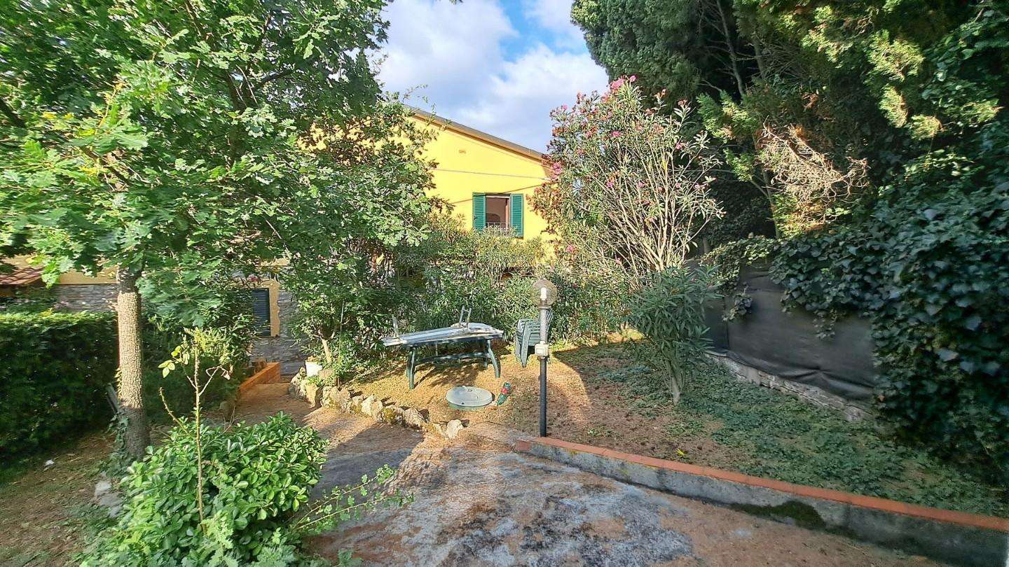 intera palazzina in vendita a Rosignano Marittimo