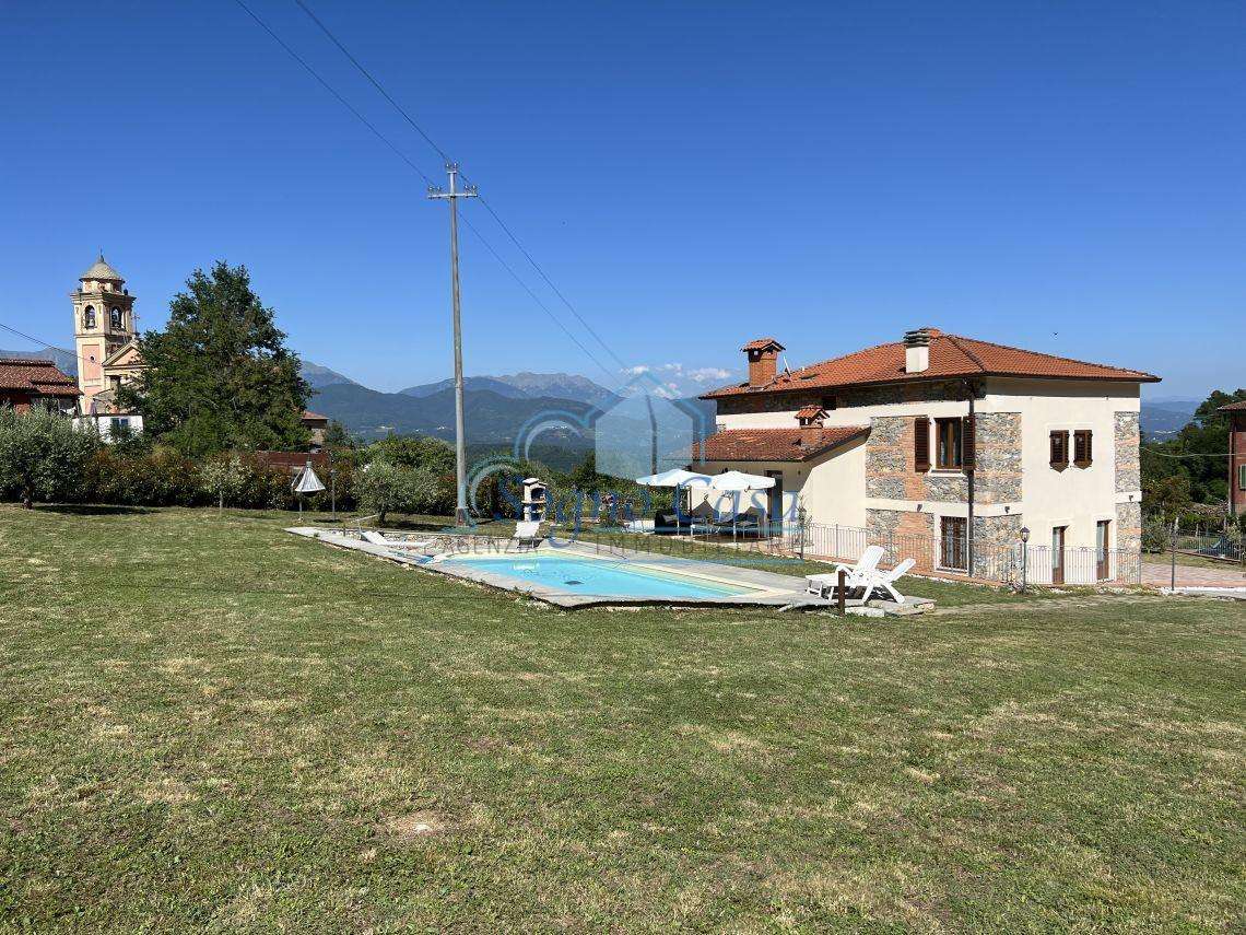 Villa in Vendita a Tresana Careggia MS,