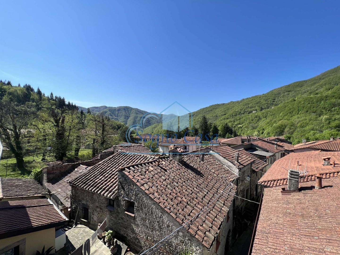 Casa Bi - Trifamiliare Tavernelle, Licciana Nardi