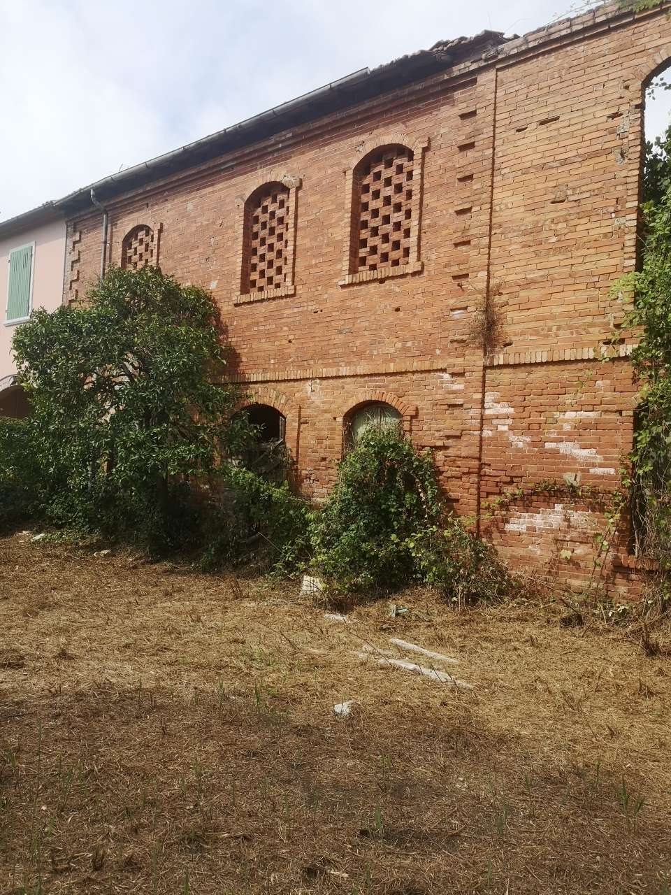 Casale in Vendita a Castelnuovo Magra