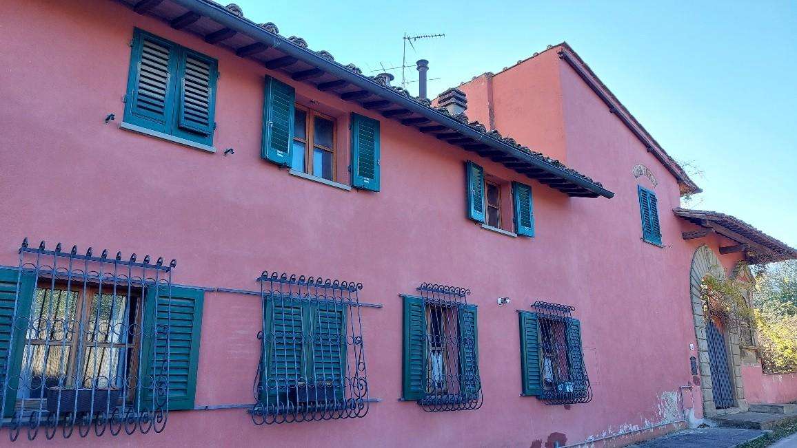 Villa in Vendita a Lastra a Signa Via di Carcheri,
