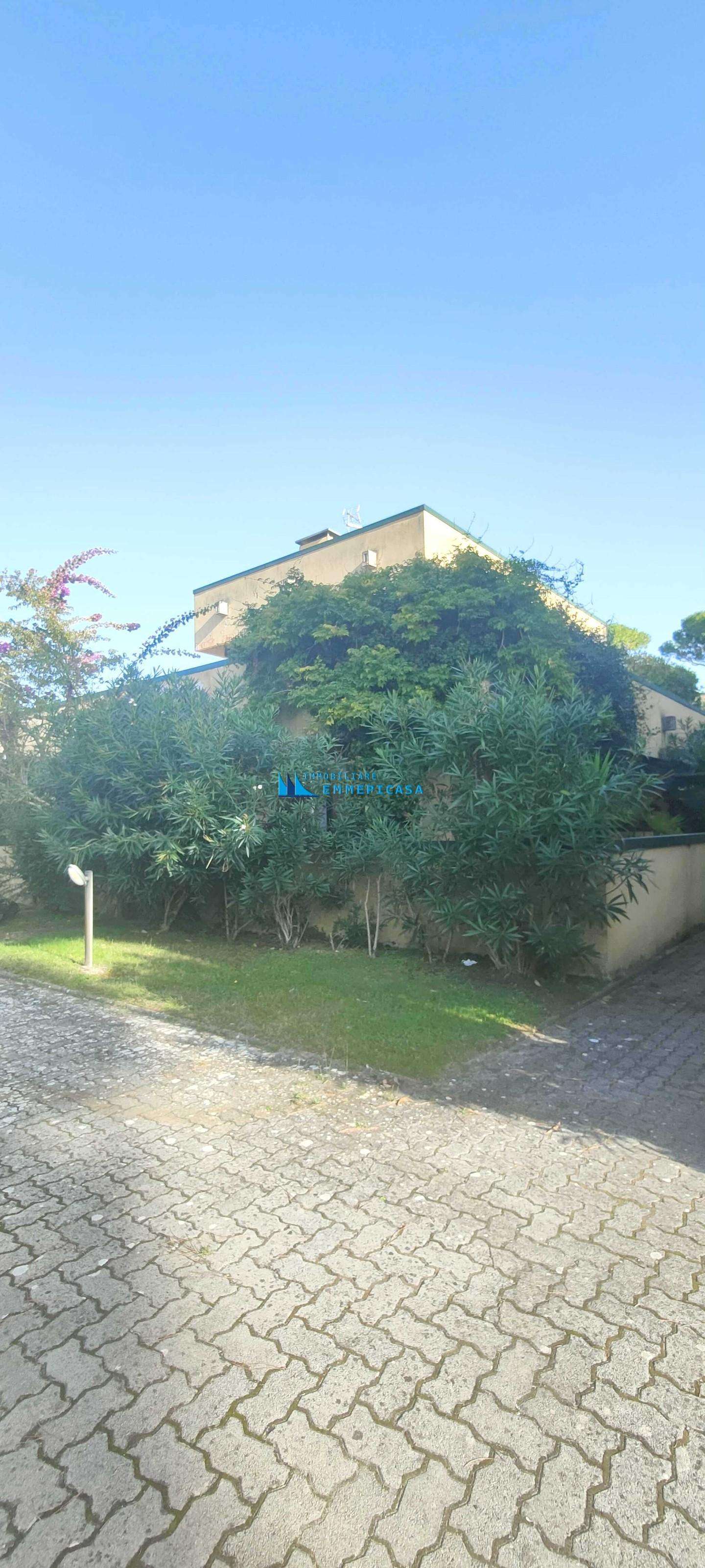 Casa Bi - Trifamiliare in Vendita a Montignoso Via S. Giuseppe Artigiano, 9