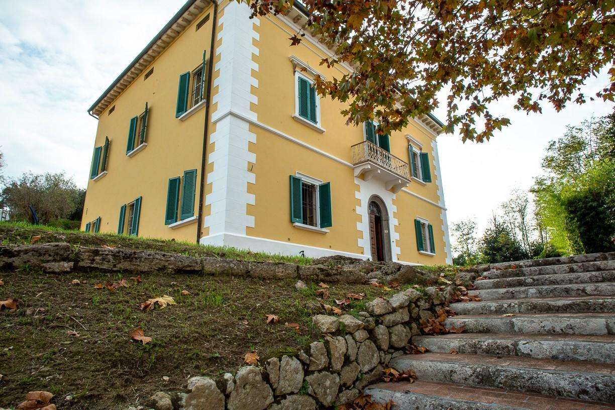 Palazzo - Stabile in Vendita a Pisa Piazza S. Paolo All 'Orto,