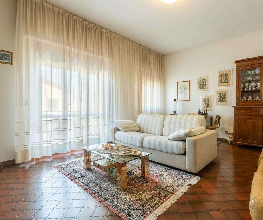 Villa in Vendita a Buti Via Giovanni Pascoli,