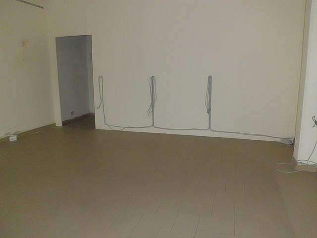 Locale commerciale, Buti