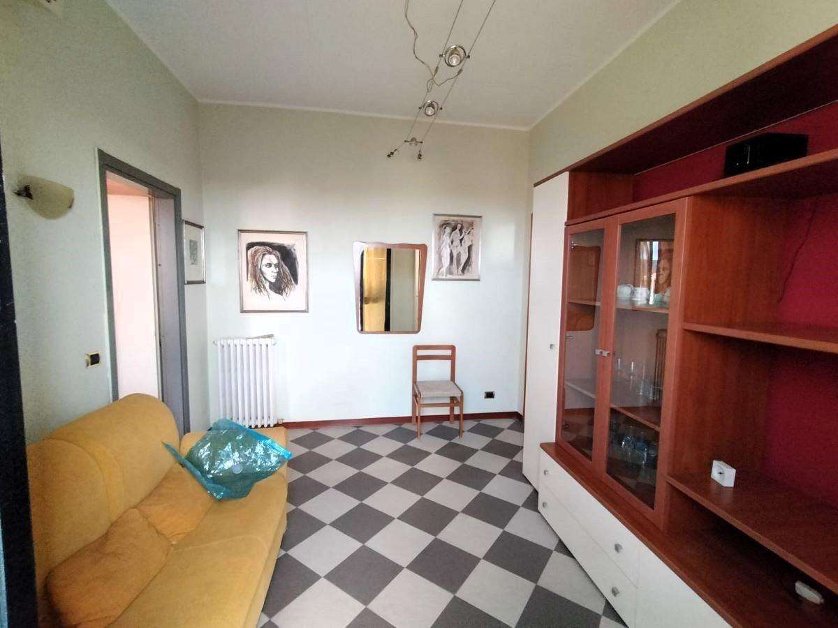 appartamento in vendita a Luni in zona Dogana
