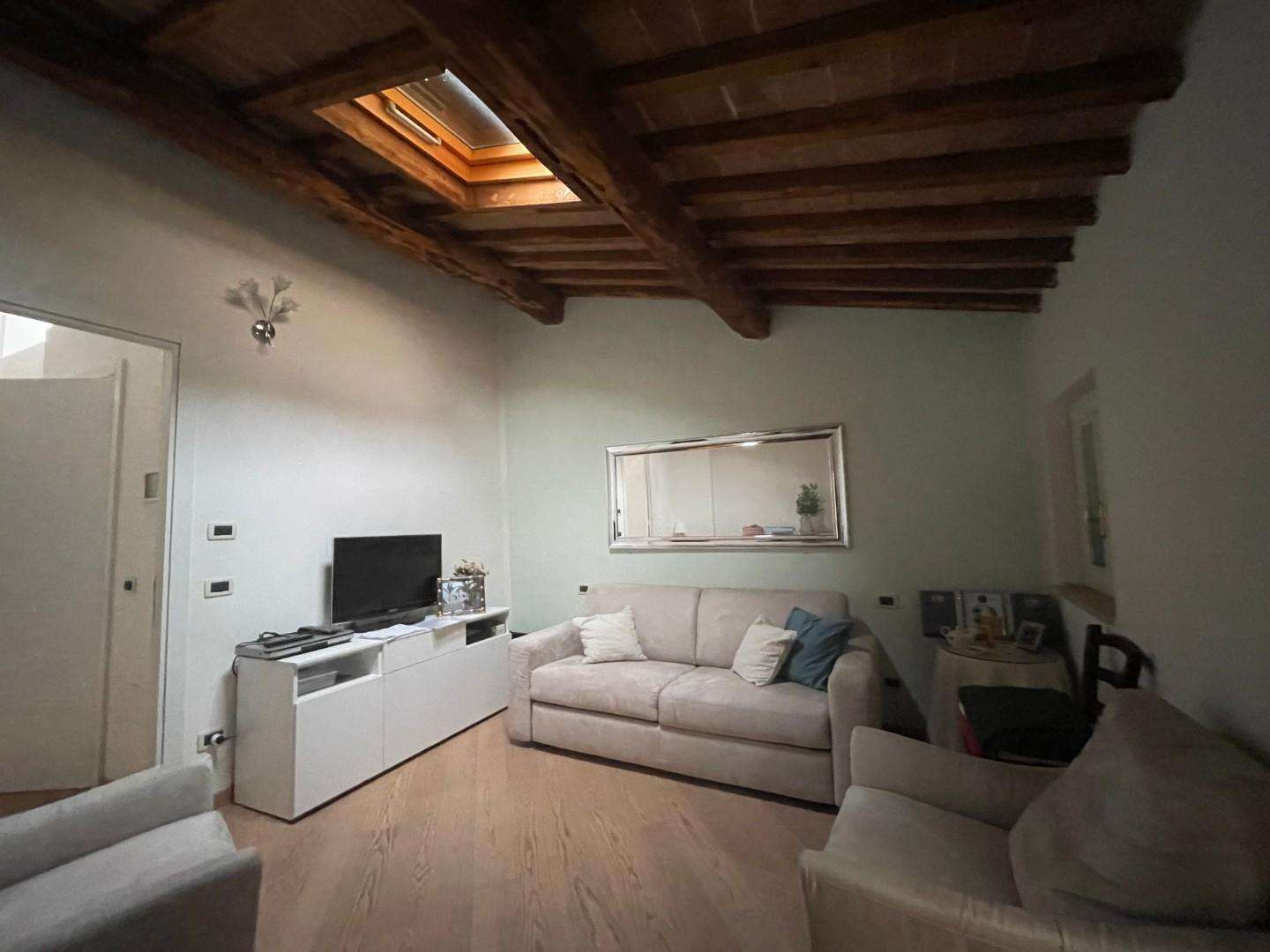 Palazzo - Stabile Pian dei Mantellini,  53100, Siena