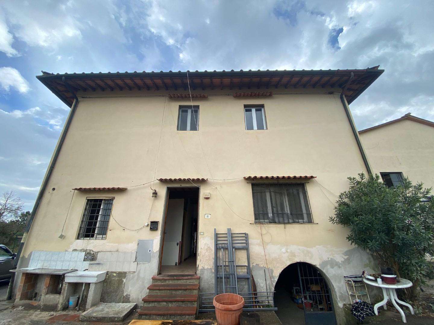 Palazzo - Stabile in Vendita a Poggio a Caiano Via Vittorio Emanuele II, 34