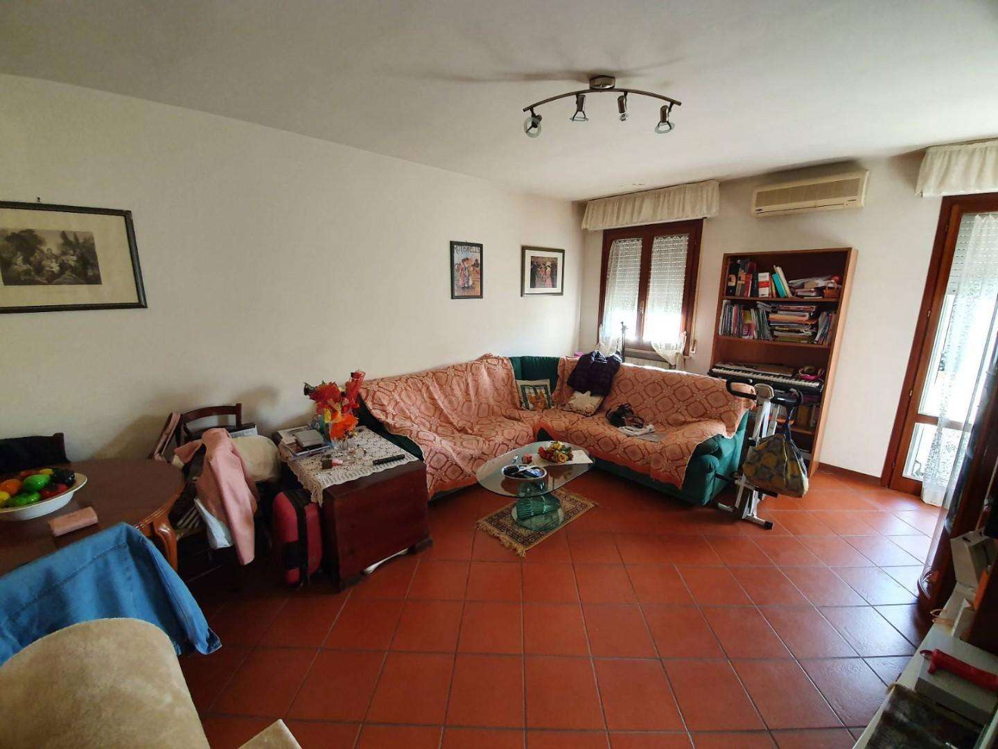 Appartamento in Vendita a Lucca Via Romana,