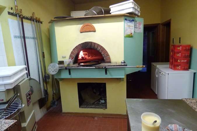 Attività  commerciale, Porcari
