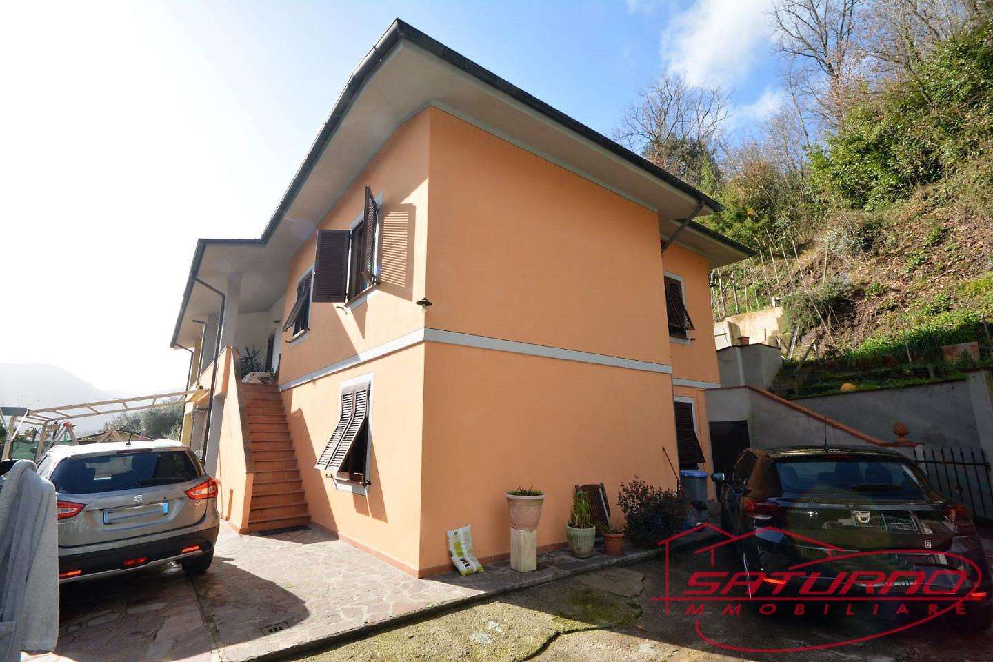 Appartamento in Vendita a Lucca Via di Arliano, 55100