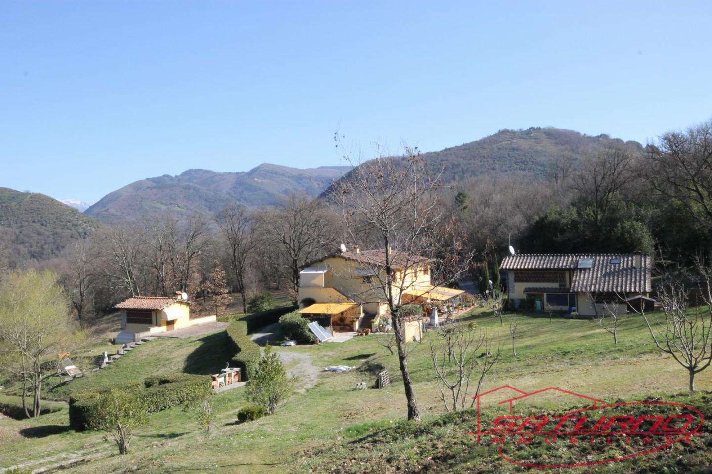 Rustico in Vendita a Lucca di mastiano e giuliano