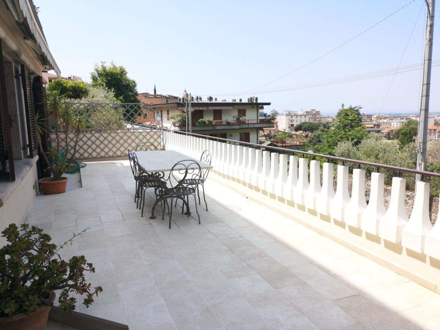 Appartamento Via dei Colli,  17, Massa